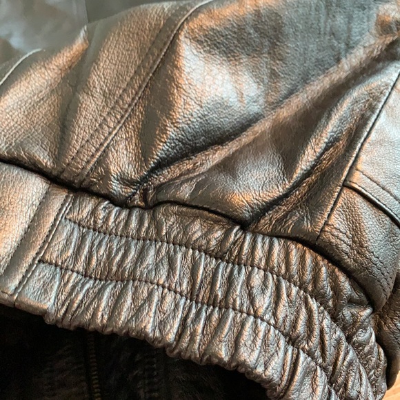Men’s Genuine Leather Bomber Jacket - Picture 13 of 14
